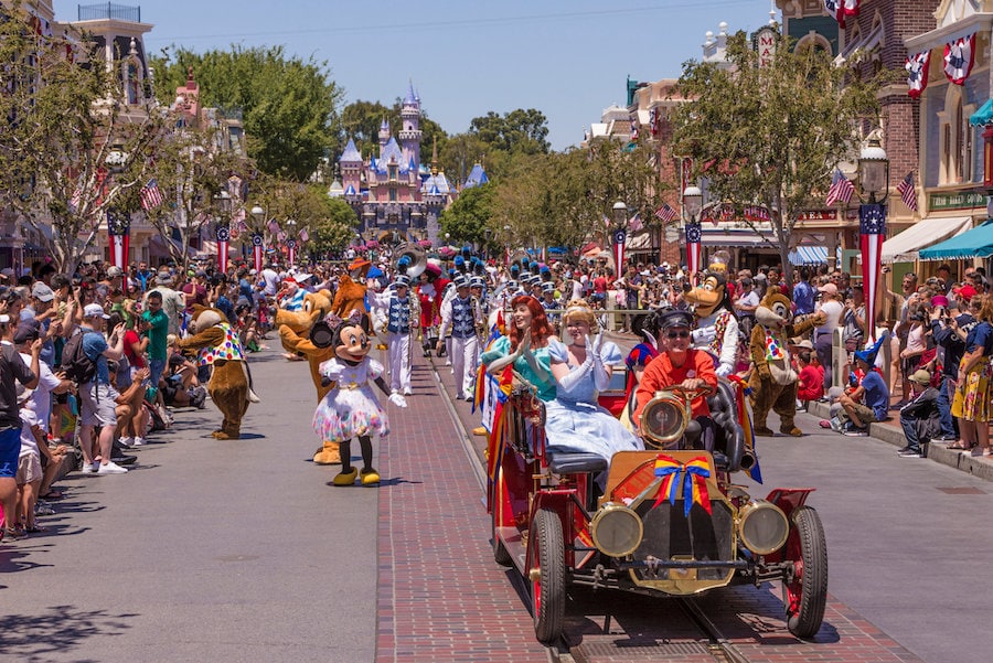 “Mickey and Friends Band-Tastic Cavalcade” Begins Limited Time Fun at Disneyland Park