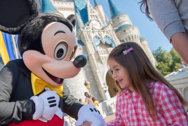 #DisneyFamilia: Disfruta the Magic of the Holidays! (or Enjoy the Magia ...