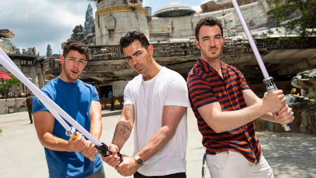 Jonas Brothers visit Star Wars: Galaxy's Edge