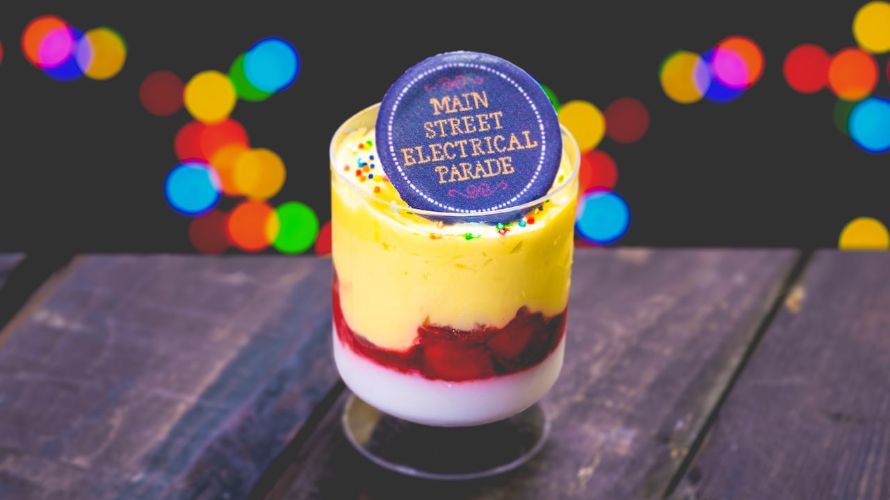 Pineapple Coconut Parfait from Jolly Holiday Bakery Café at Disneyland Park