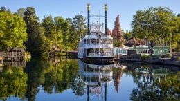 Mark Twain Riverboat at Disneyland park