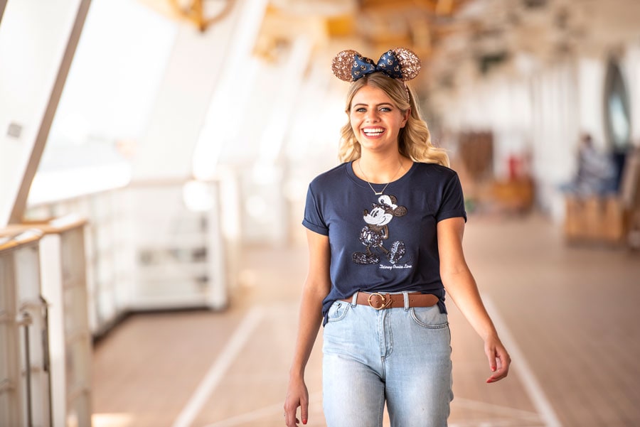 Disney Cruise Line Nautical Navy Collection - t-shirt and Minnie ear headband