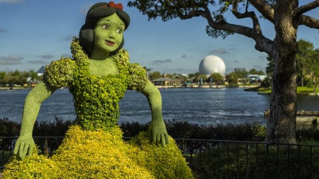 Character Topiaries at Epcot International Flower & Garden Festival: Snow White and the Seven Dwarfs