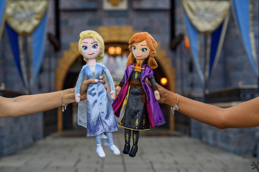 frozen animated dolls