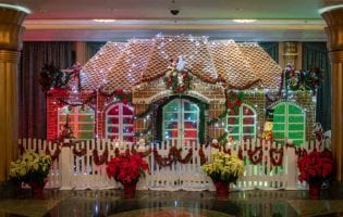 Check Out This Year’s Amazing Gingerbread Displays at Disney Parks ...
