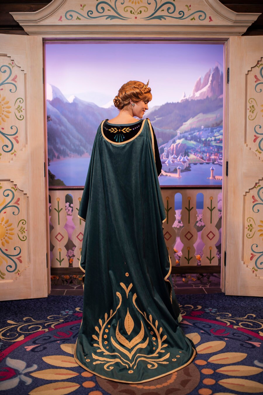 Frozen Look Celebrate Disney’s ‘Frozen 2’ at Disney Parks Around the World with New ...
