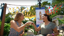 Disney Parks Moms Panelists, Desiree Flores and Verónica Crespo-Owens