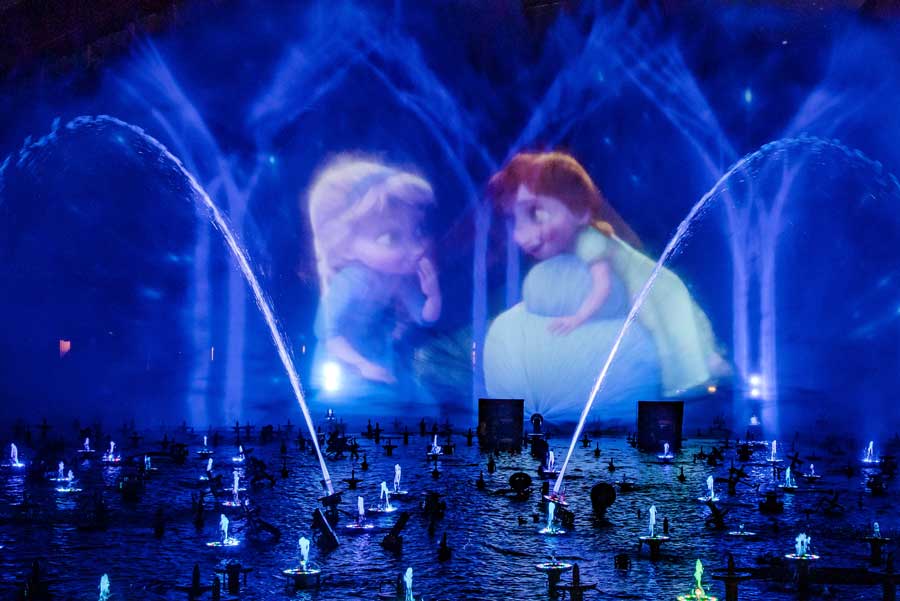nood manipuleren Varen Frozen' Experiences Worth Melting Over at Disneyland Resort | Disney Parks  Blog