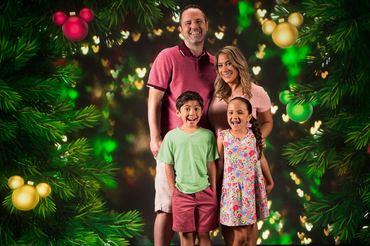 Holiday Photo Ops by Disney PhotoPass at Disney Springs