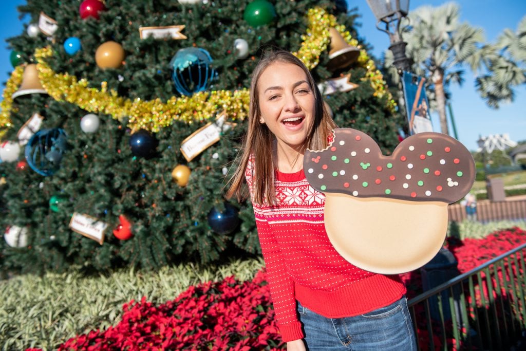 Holiday Photo Ops by Disney PhotoPass at Epcot