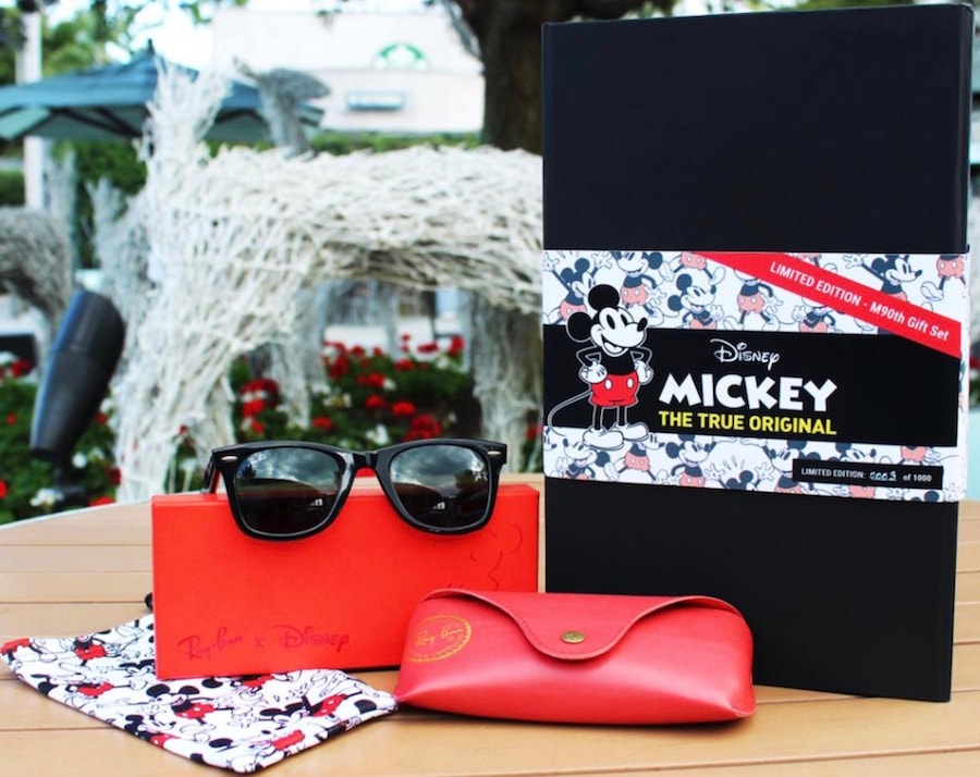 Mickey Mouse gift set from Sunglass Icon