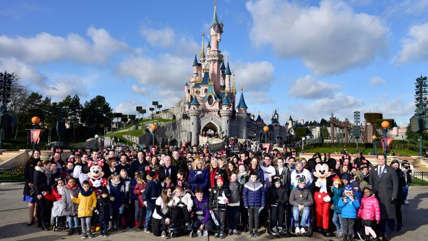 Disneyland Paris welcomes 300 Kids for Pièces Jaunes Fundraising Campaign