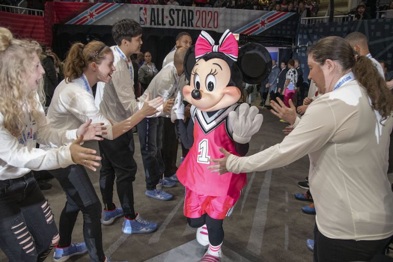 minnie mouse bath basketball hoop