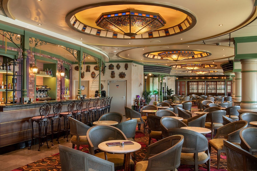 French Quarter Lounge on the Disney Wonder