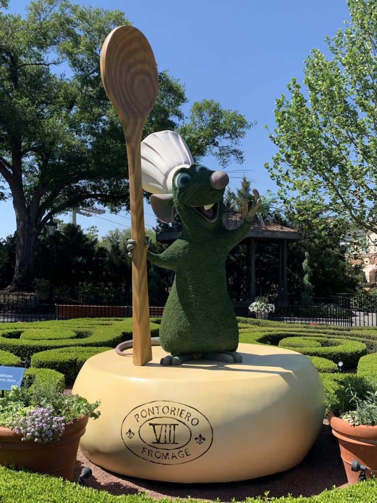 Remy topiary at Walt Disney World Resort