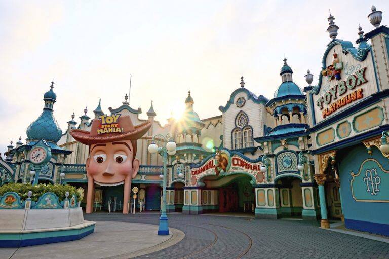 tokyo disney resort toy story hotel