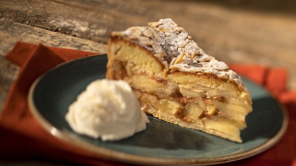 #DisneyMagicMoments: Cooking Up the Magic — Celebrate 4th of July with the Apple Pie Recipe from Whispering Canyon Café