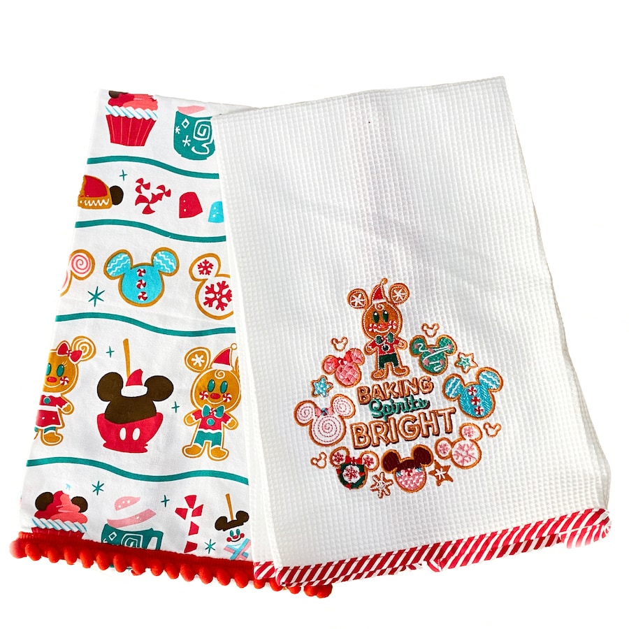 Holiday kitchen towels