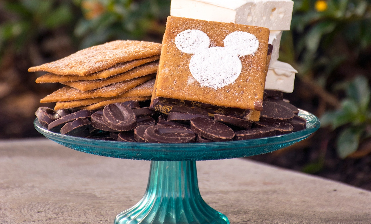 14 Dining Destinations to Celebrate National S'mores Day on August 10th! 1