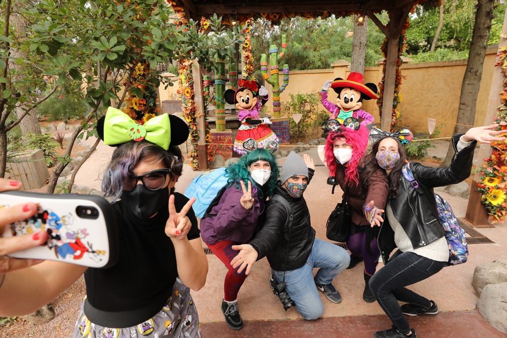 Selfies with Mickey and Minnie at Disneyland Paris