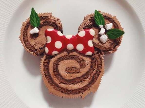 #DisneyMagicMoments: Count Down to Christmas with Disneyland Paris’s Advent Calendar Minnie Yule log