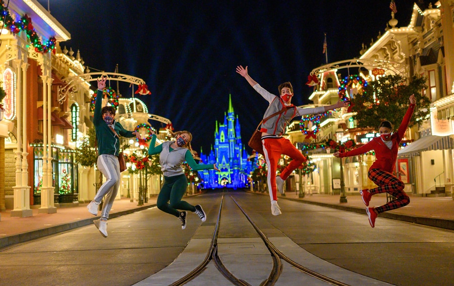 #DisneyMagicMoments: Tune-In to Holiday Programming All Month Long Across Disney Networks 