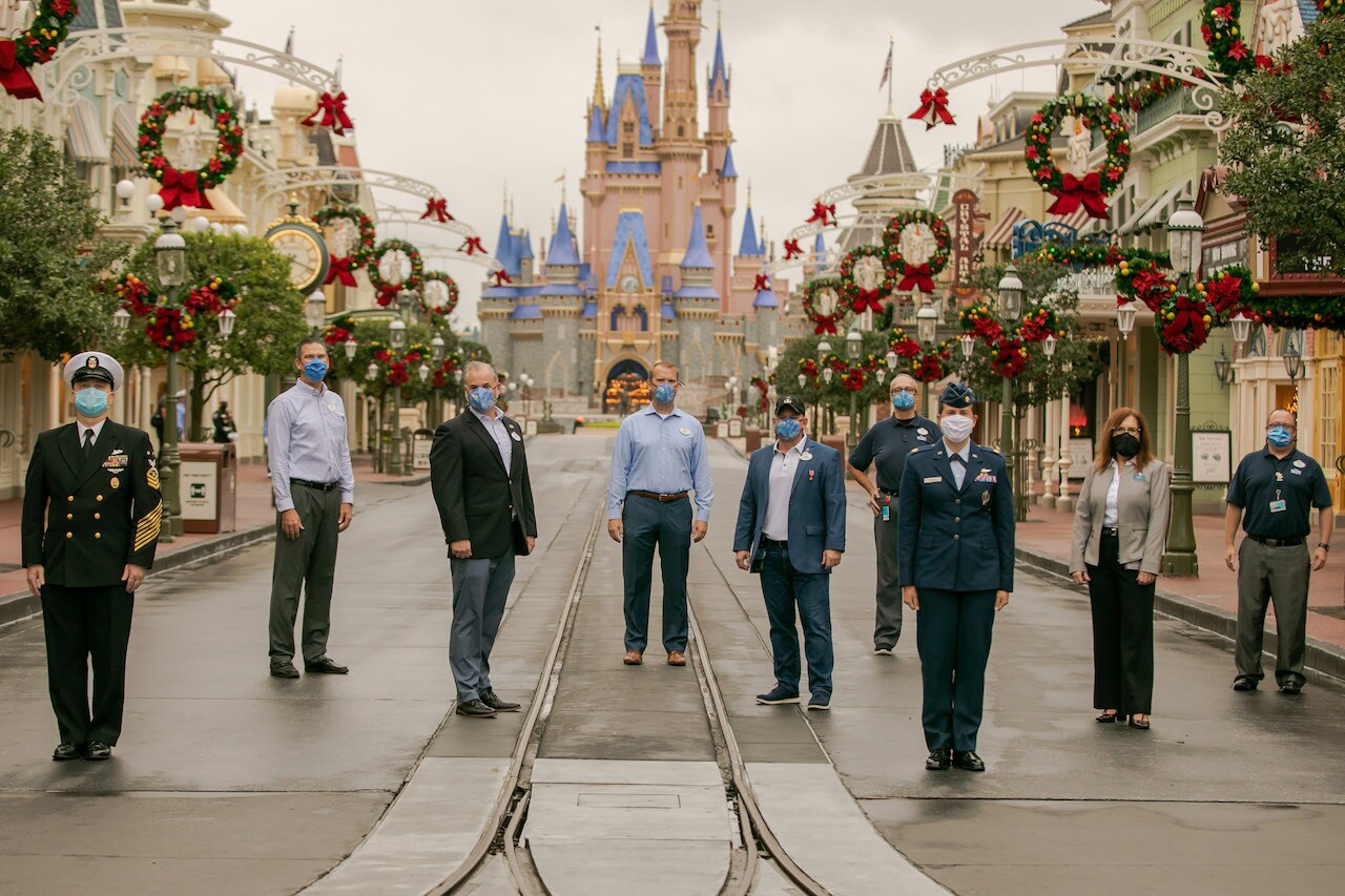 Members of our Disney cast recognized our nation’s heroes with a special Veterans Day flag-raising ceremony in Magic Kingdom Park