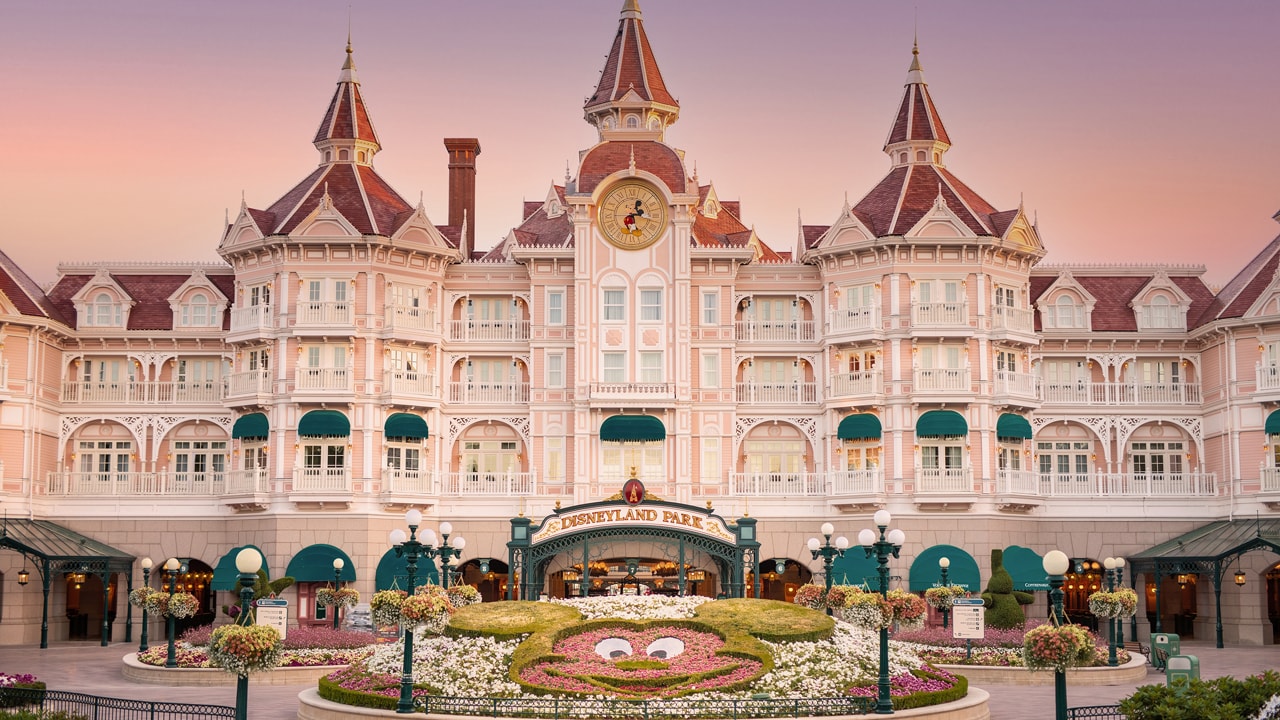 Disneyland Paris Announces Royal Renovations Coming To Disneyland Hotel Disney Parks Blog