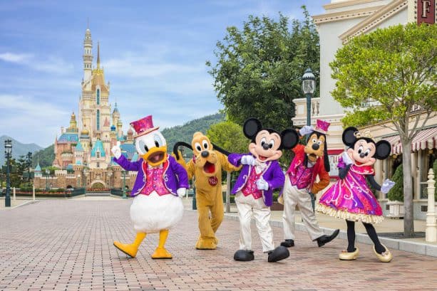 Hong Kong Disneyland Resort Celebrates International Friendship Day on ...