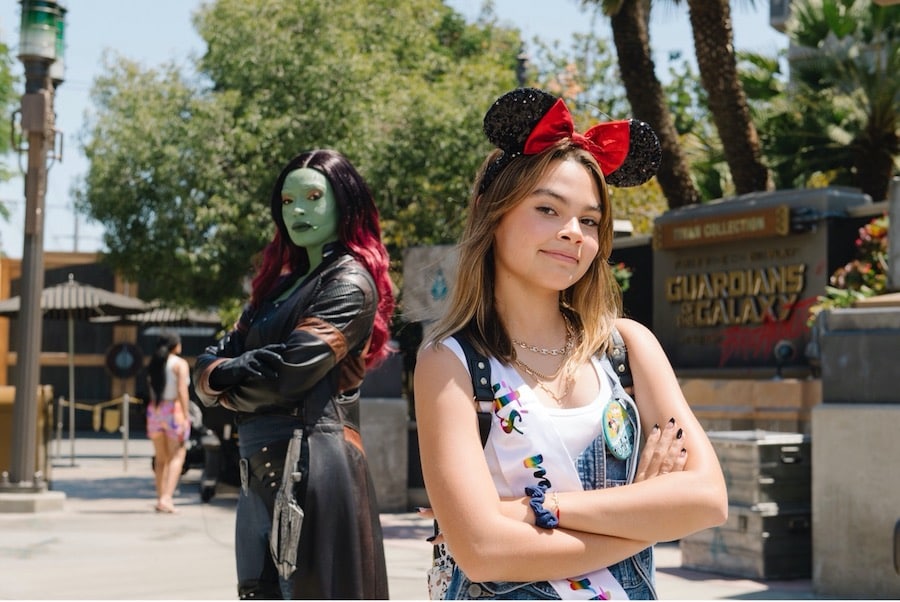 Ariana Greenblatt (Gamora jovem) celebra aniversário no Avengers Campus
