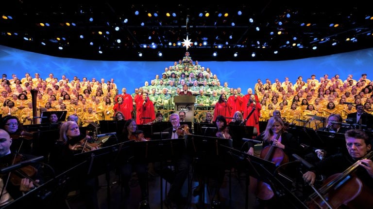 Candlelight Processional Returning to Epcot