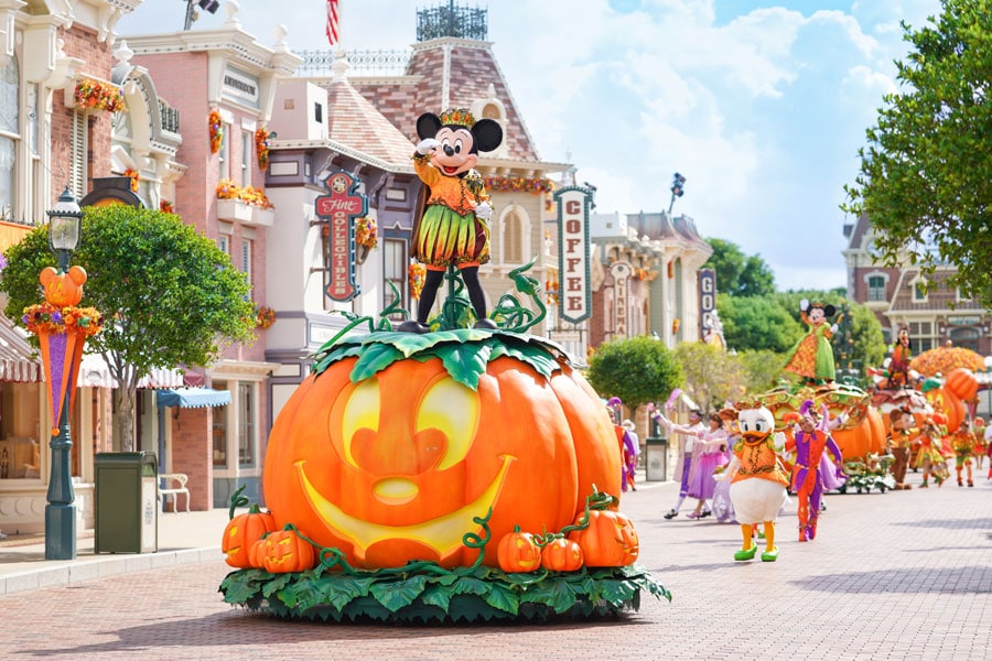 Cast Members get in the Halloween spirit at Hong Kong Disneyland