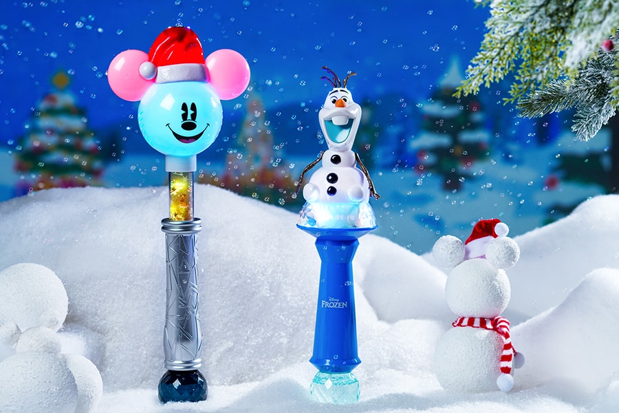 In beweging String string Staat Deck the Halls with Jolly New Merchandise Coming Soon to Disney Parks and  shopDisney | Disney Parks Blog