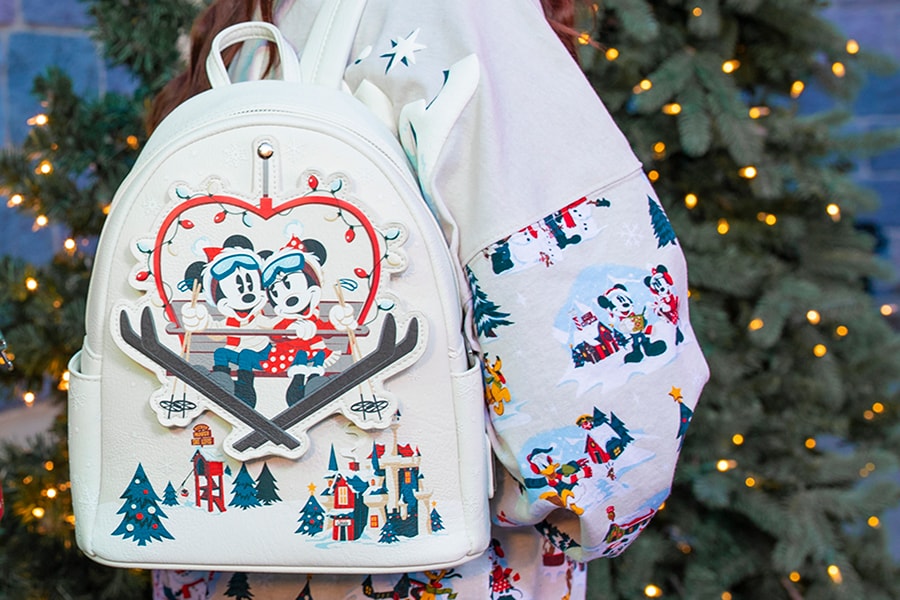 Mickey and Minnie Walt’s Holiday Lodge bag and spirit jersey
