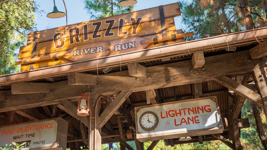 Lightning Lane queue at Grizzly River Run