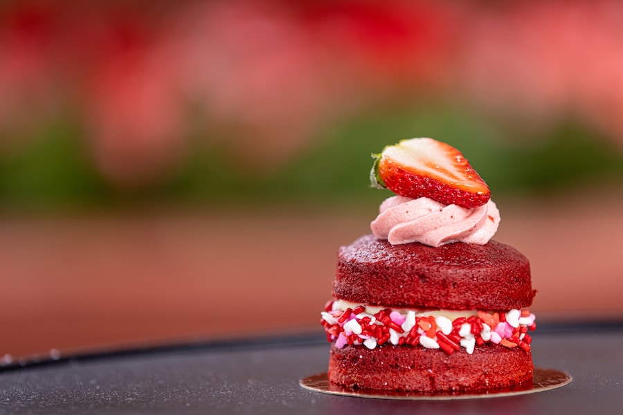 Red Velvet Whoopie Pie from The Trolley Car Café Walt Disney World Valentine's Day Foodie Guide February 2022