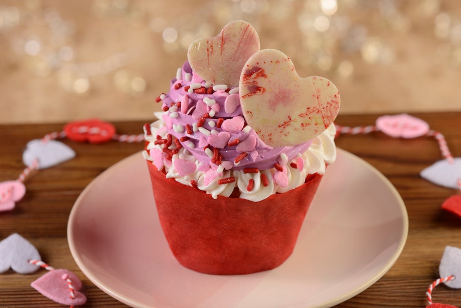 Valentine’s Day Cupcake from Roaring Fork Walt Disney World Valentine's Day Foodie Guide February 2022