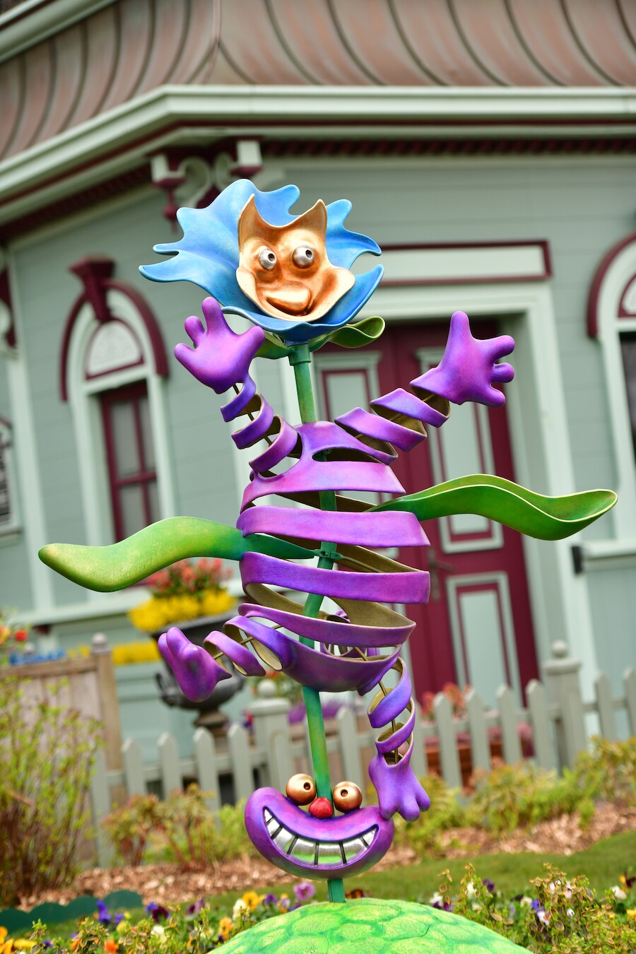 Gardens of Wonder Chesire Cat