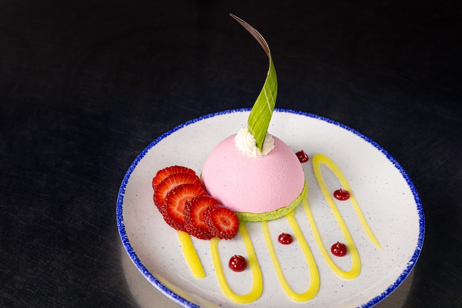 Mother's Day dessert from Coral Reef RestaurantWDW Foodie Guide: Mother's Day Treats