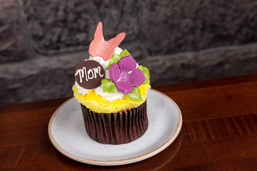 Mother’s Day Cupcake from Roaring Fork WDW Foodie Guide: Mother's Day Treats