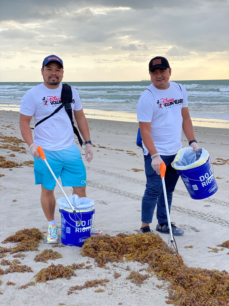 Crew Members VoluntEARing