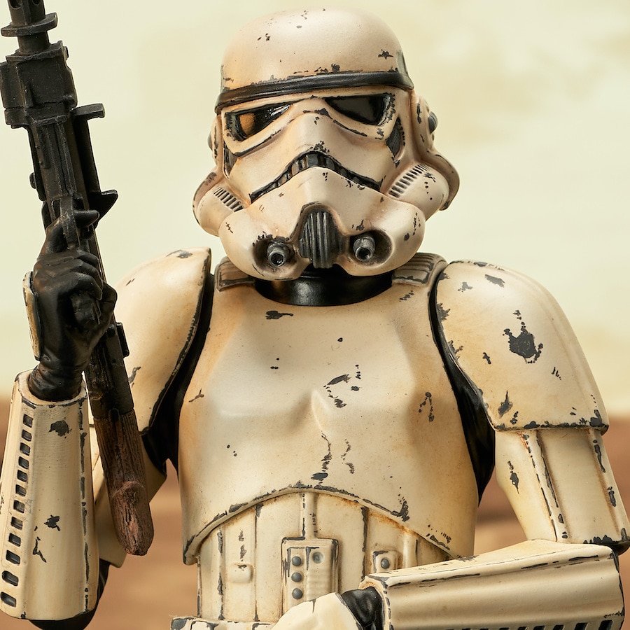 Gentle Giant Ltd/ Diamond Select Toys Remnant Stormtrooper 1/6 Scale Mini-Bust inspired by “The Mandalorian”