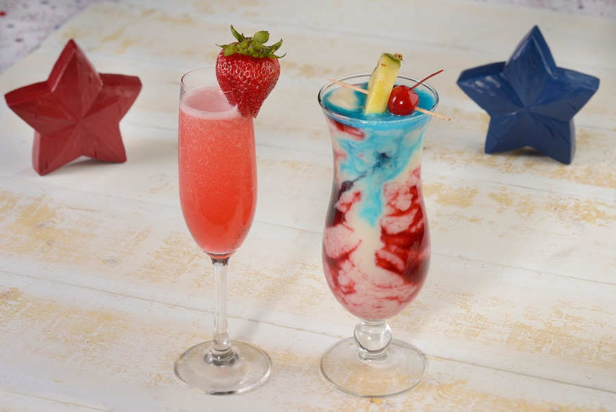 Αφρώδη ποτό Strawberry και ποτό Stars and Stripes από τα Walt Disney World Resorts