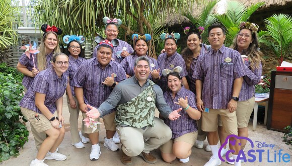 Aunty's Beach House Cast Members