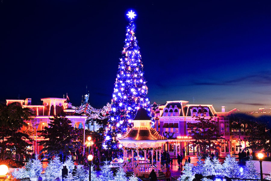 Disneyland Paris transformed for the holidays
