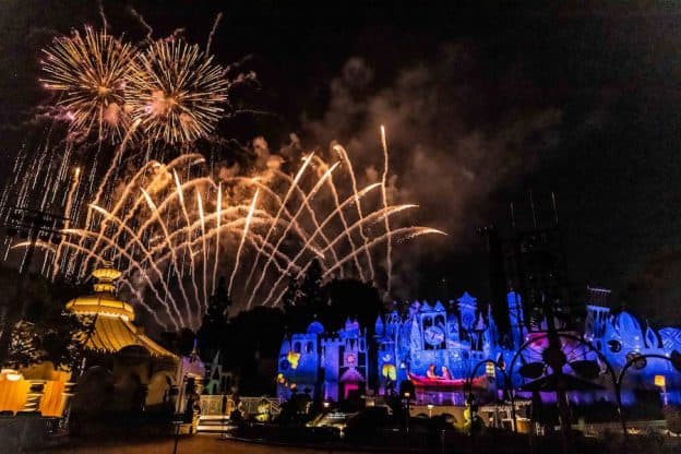 Catch ‘Disneyland Forever’ Fireworks, ‘Main Street Electrical Parade ...