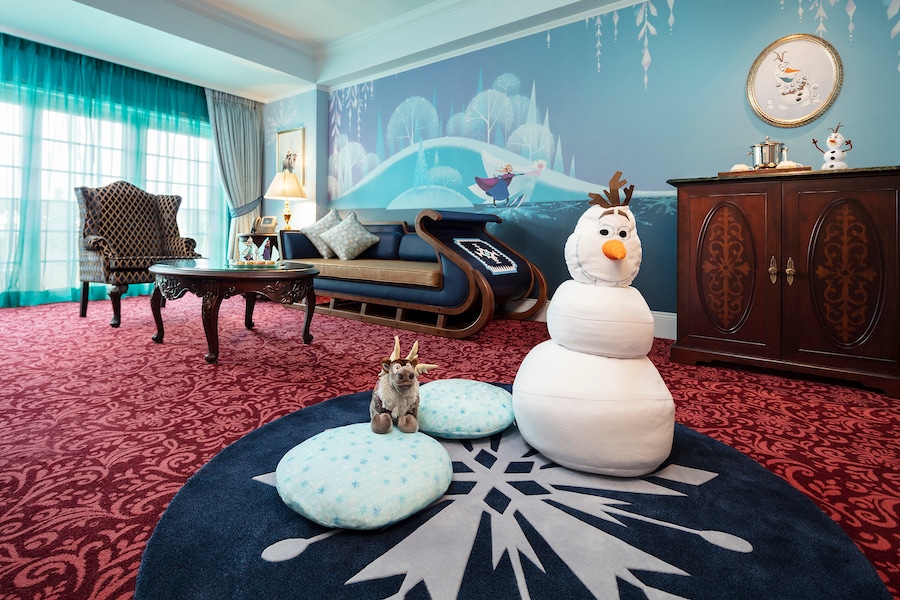 Kingdom Club Frozen Suite at Hong Kong Disneyland Resort