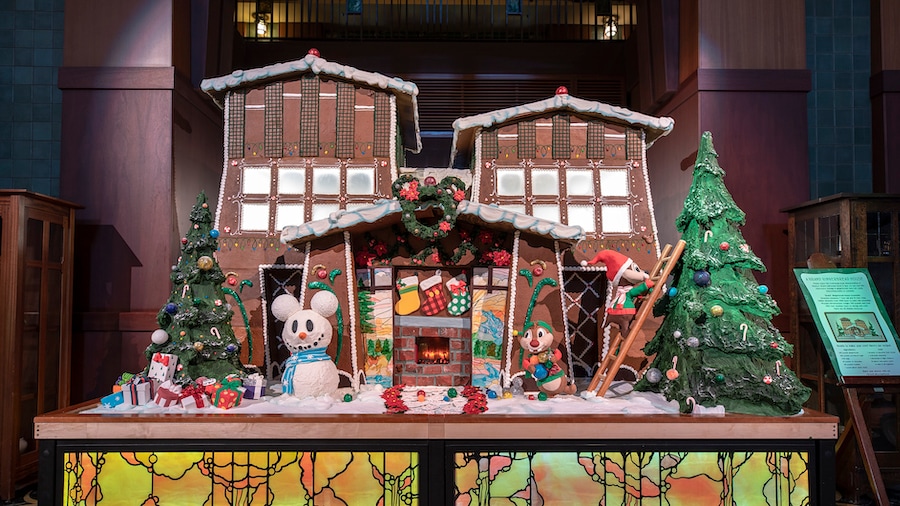 Exhibición anual de la casa de pan de jengibre en Disney's Grand Californian Hotel & Spa