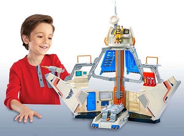 "Lightyear" Ultimate Star Command Base Interactive Playset﻿