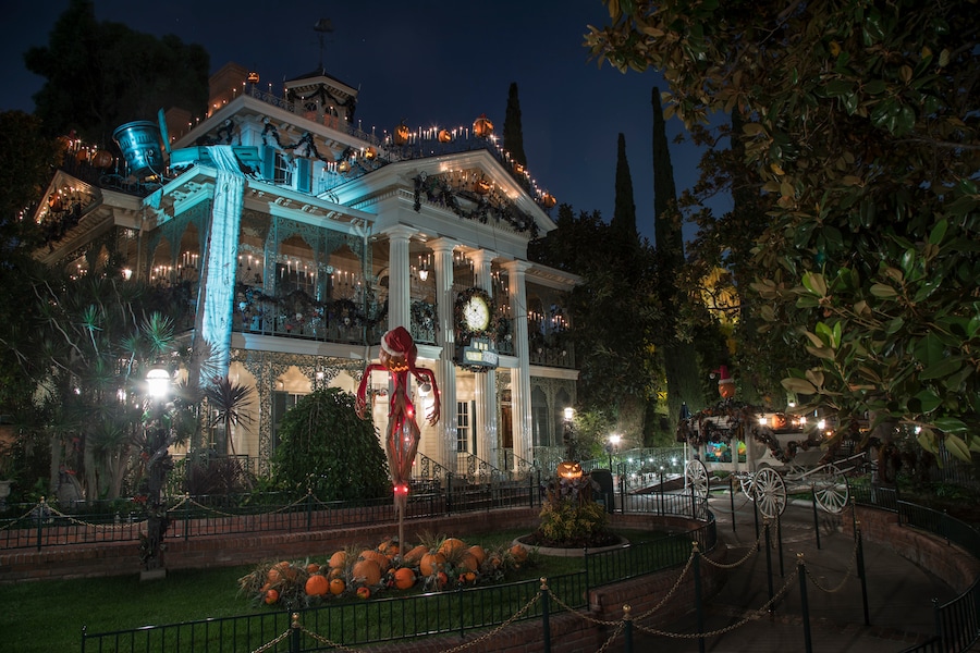 Front of Haunted Mansion Holiday